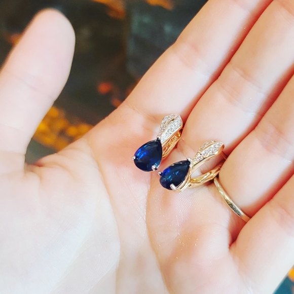 Gold plated Dark blue Zirconia Earrings - Picture 2 of 3